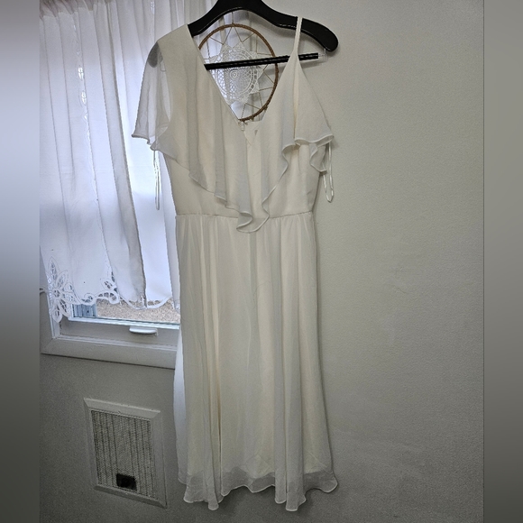 Dress the Population Claudia Ruffle Lace Chiffon One Shoulder Midi V Neckline - Picture 2 of 9